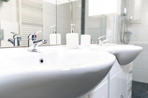 Shower, Bathroom, Decorative detail