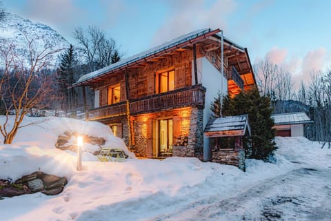 Property building, Natural landscape, Winter