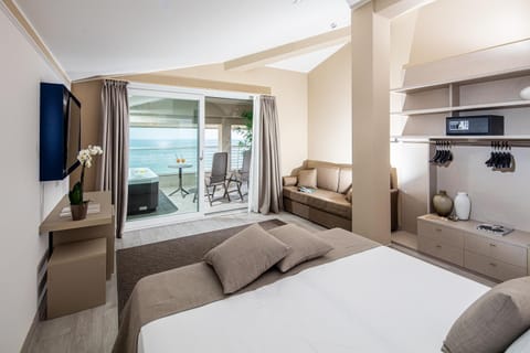 Bed, Photo of the whole room, Bedroom, Sea view