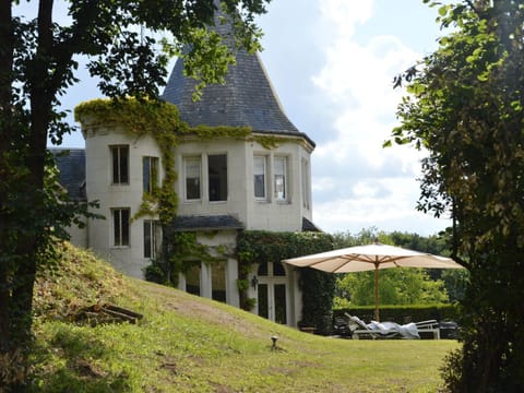 Gîte de Montecler House in Gennes-Val-de-Loire