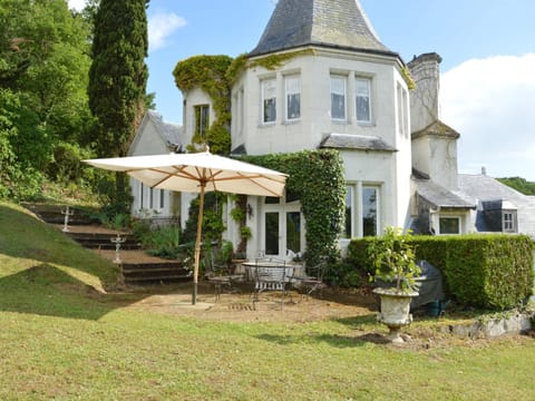 Gîte de Montecler House in Gennes-Val-de-Loire