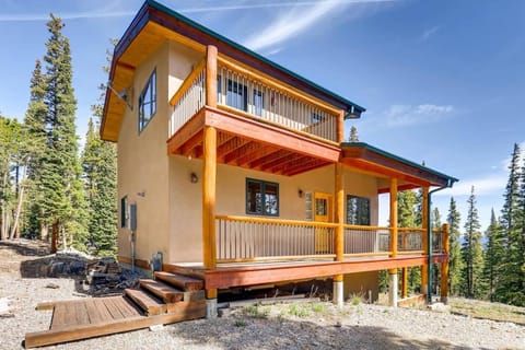 Lovely Home with Great Views and Private Hot Tub - Porcupine Slopes House in Park County