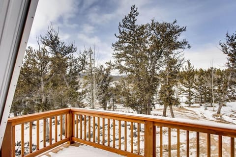 Enjoy the True Mountain Experience - Moose Creek Lodge House in Park County