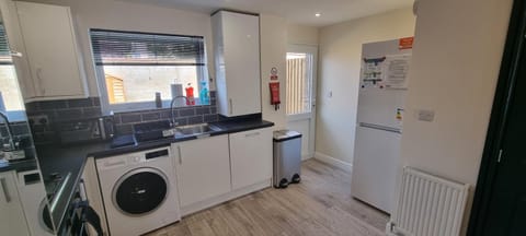 Shirely S, Milton, Cambridge, 2BR House, Newly Refurbished Apartment in South Cambridgeshire District