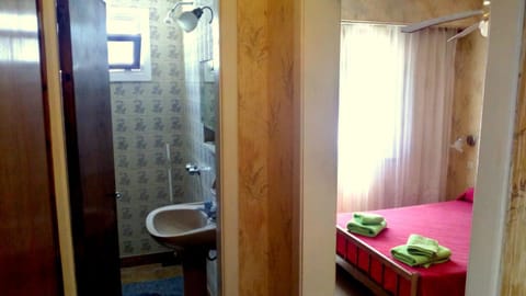 Bathroom, Photo of the whole room, Bedroom