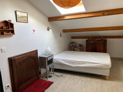 Loue appartement avec jardin Apartment in Provence-Alpes-Côte d'Azur