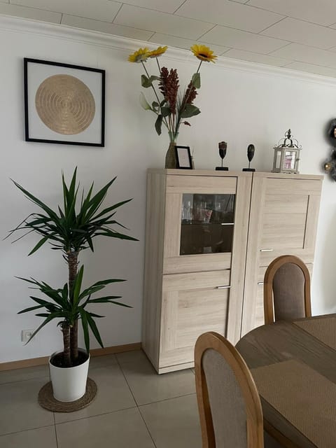 SUPERB APPARTEMENT WITH 3 BED ROOMS IN ANTWERPEN Condo in Antwerp