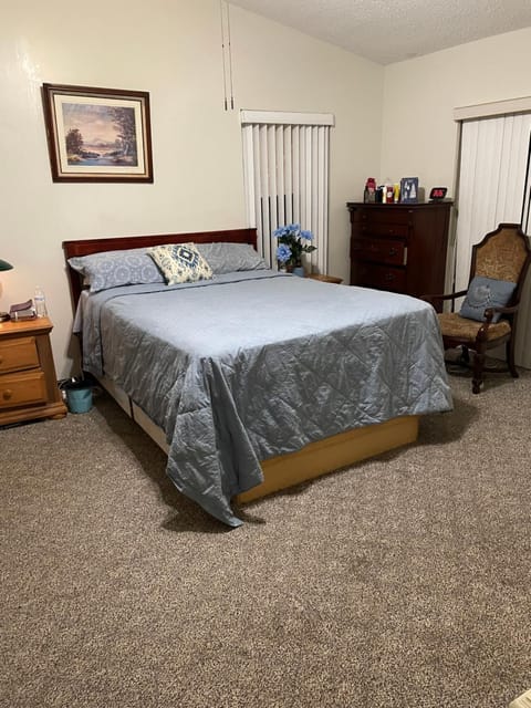 Cozy Guest House Florida, 5801 Bed and Breakfast in Plantation