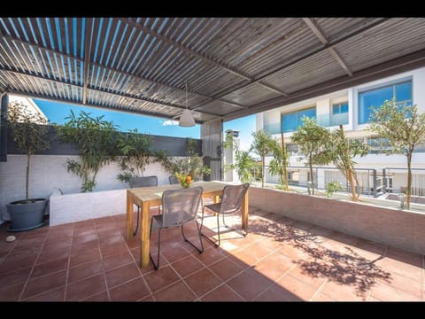 Adelos Villa With Rooftop Garden In Elliniko Villa in South Athens