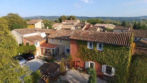 Les Passiflores Bed and Breakfast in Bonnieux