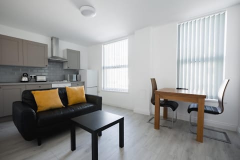 Platform Stadium apartment with parking Apartment in Hull