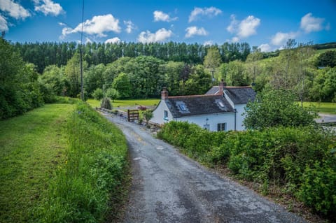 Tucking Mill - 3 Bedroom Holiday Home - Stepaside House in Amroth