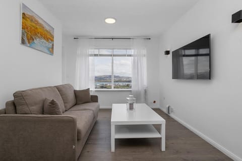 Lovely 1 Bedroom Apartment - Perfect Panorama View Condominio in Reykjavik