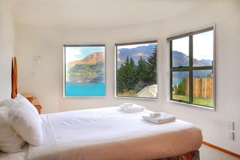 Ruby's Fernhill Vista House in Queenstown