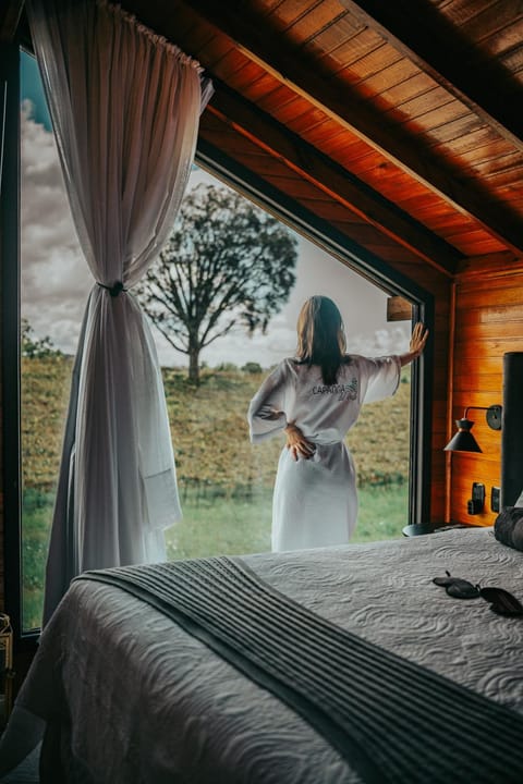 Bed, Photo of the whole room, Bedroom, Quiet street view