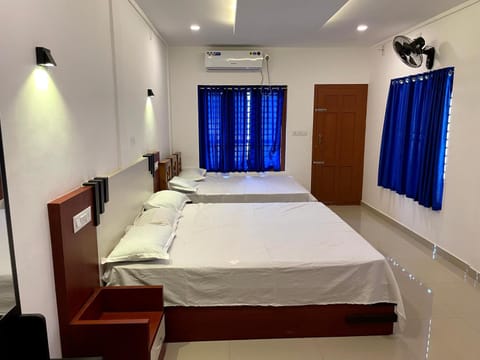 Dakshinakasi Guest House Bed and Breakfast in Kerala