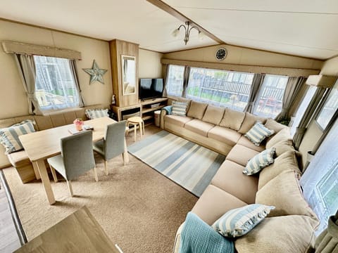 Coastal Retreat - Beautiful 3 bedroom haven Apartment in Milford on Sea