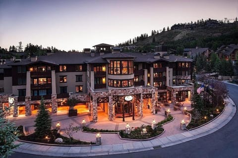 Expansive Four Bedroom Suite at The Chateaux condo Condo in Deer Valley