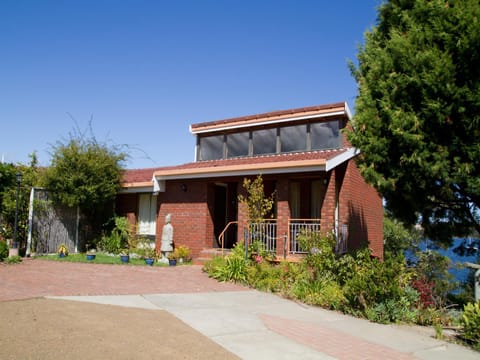 Facade/entrance, Facade/entrance, Garden, Decorative detail