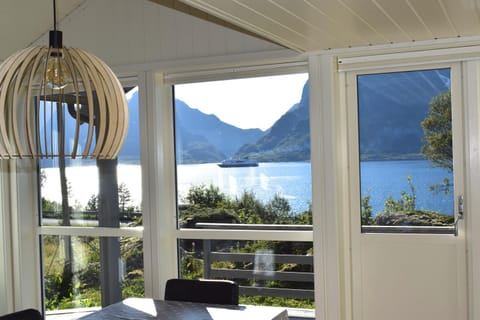 Hytte i Raftsundet House in Lofoten