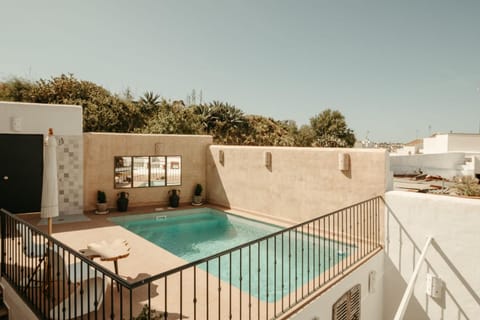 Balcony/Terrace, Swimming pool