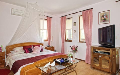 Paradise Bed and Breakfast in Varna Province