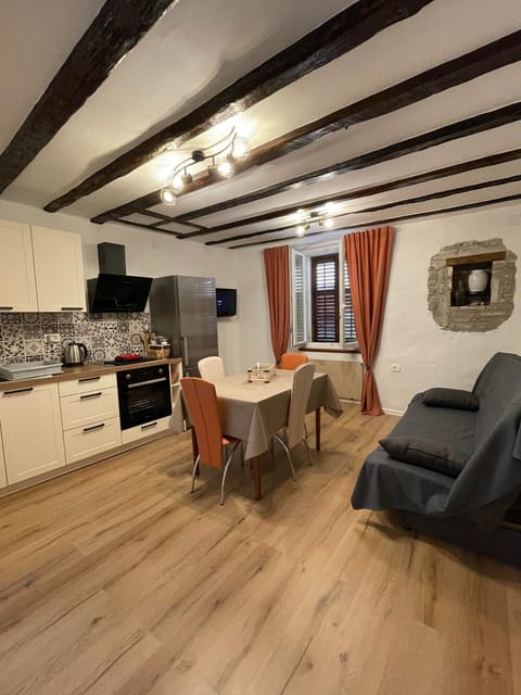 Kitchen or kitchenette, Living room, Dining area