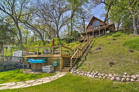 Serene Lakefront Escape Boat Dock and Grill! Maison in Twin Lakes