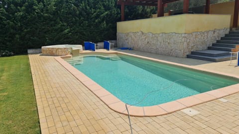 Villa Vivi. Piscina, idro, giardino e condizionatore Villa in Quartu Sant'Elena