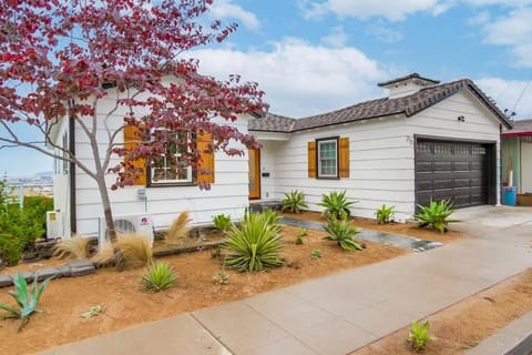 Day, Garden view, Street view