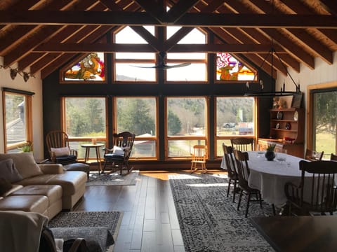 The Blue House On The Hill Catskills—Views Casa in Shandaken
