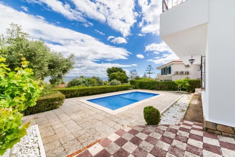 Holidays2Malaga Andalusian house style with pool in Alhaurin de la Torre House in Alhaurín de la Torre