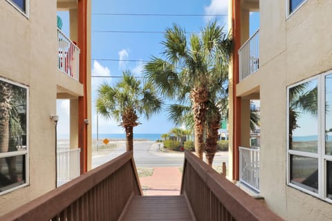 Summerhouse 106 by Pristine Properties Vacation Rentals Apartment in Mexico Beach