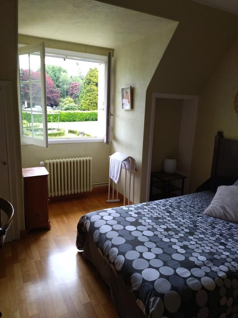 Chambre Solo Grande maison Vacation rental in Brest