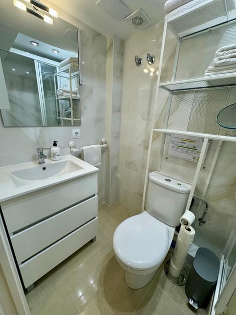 Shower, Bathroom