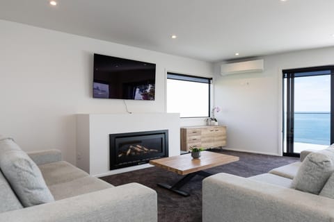 Living room, Seating area, Sea view, flat iron