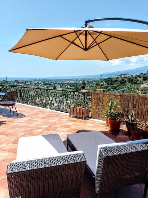 Balcony/Terrace, Dining area, Mountain view, Sea view