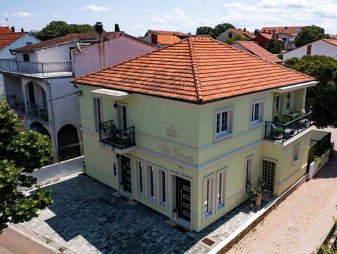 Property building, Day