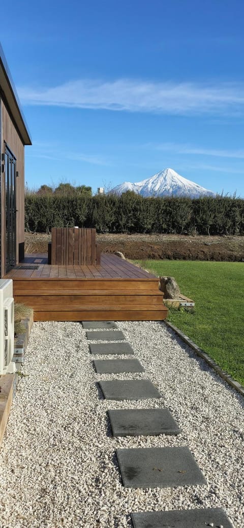 Property building, Natural landscape, Mountain view