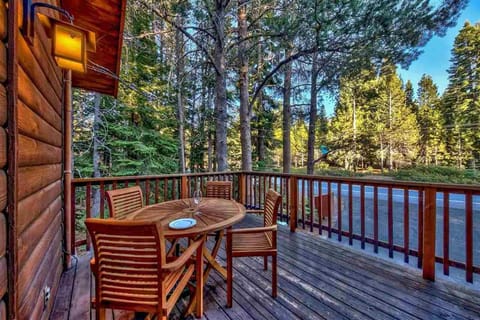 Fully updated Truckee cabin with plenty of beds House in Truckee
