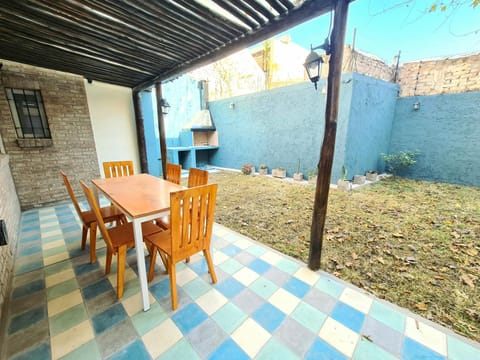 BBQ facilities, Garden, Dining area