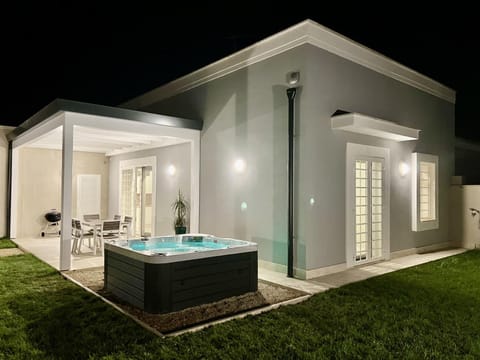 Winter, Summer, Hot Tub, Hot Tub, Guests, Guests, Guests, Open Air Bath, Open Air Bath