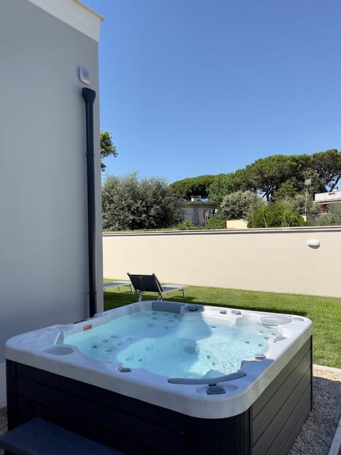 Summer, Hot Tub, Hot Tub, Guests, Guests, Open Air Bath, Open Air Bath, Open Air Bath, storage