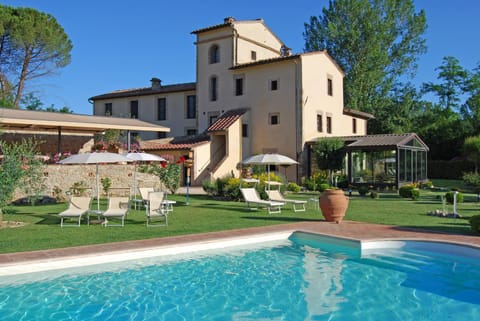 Facade/entrance, Garden, Swimming pool, Swimming pool