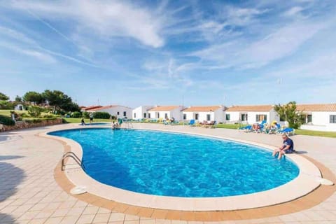 Lovely hideaway with pool and white sand beach Apartment in Arenal d'en Castell