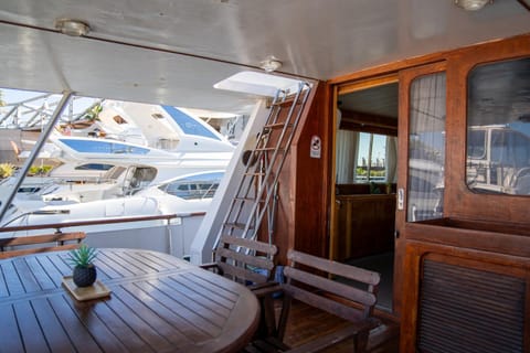 Boat ALOHA Docked boat in Barcelonès