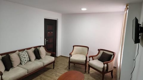 Departamento completo de dos habitaciones la Estación del Tren 3 Condominio in Riobamba