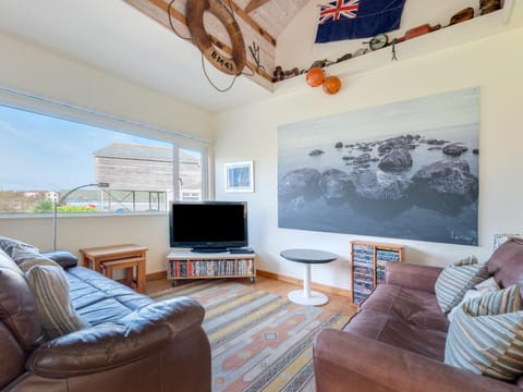 Beachside House in Polzeath