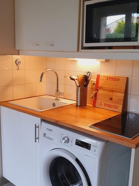 Kitchen or kitchenette, minibar, pet friendly, stove, washing machine