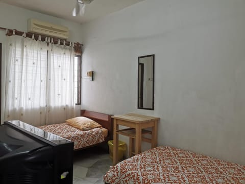 Cheerful 4-Bedrooms Residents Home House in Ipoh